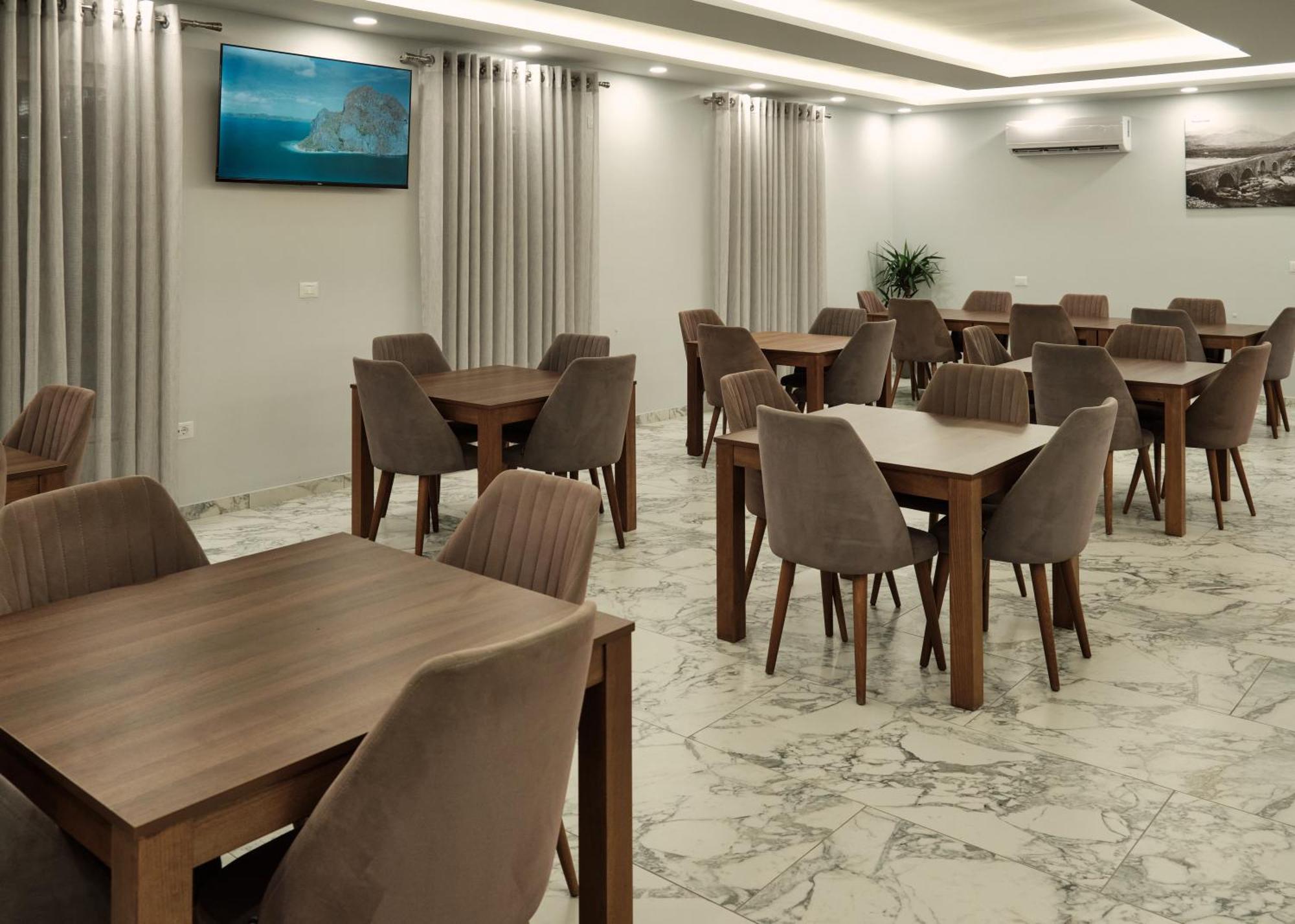 Boks Montflux Hotel מראה חיצוני תמונה